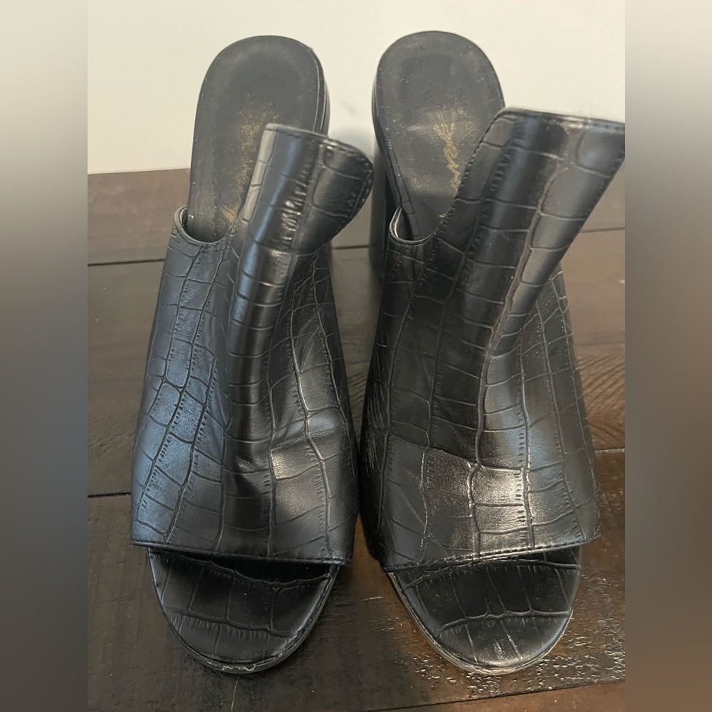 Seven7  reptile print block heels